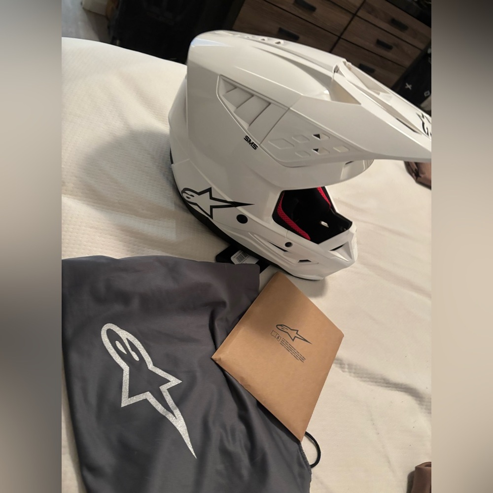 Alpine Stars SM5 helmet